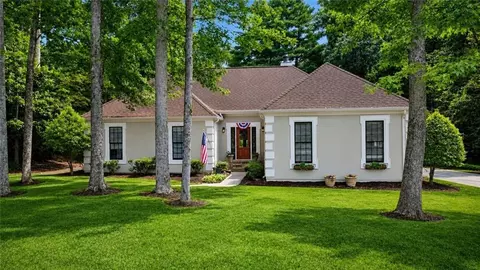 4380 Dunmore Rd NE, Marietta, GA 30068