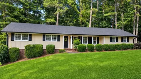 2356 Cambridge St, Snellville, GA 30078