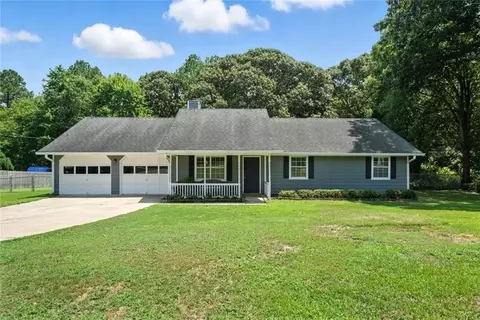 111 Brownsmill Dr, Grayson, GA 30017