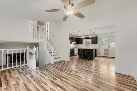Living - 2635 Meadow Bend Ct, Duluth, GA 30096 photo 4 of 7
