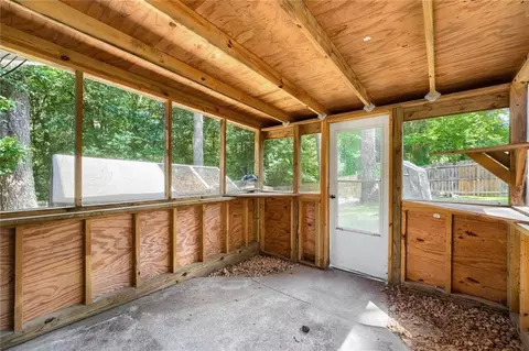 Exterior - 2635 Meadow Bend Ct, Duluth, GA 30096 photo 3 of 7