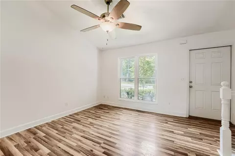 Living - 2635 Meadow Bend Ct, Duluth, GA 30096 photo 5 of 7