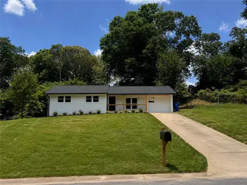 2792 Flagstone Dr, Atlanta, GA 30316