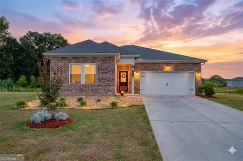 4045 Berry Farm Ct, Loganville, GA 30052