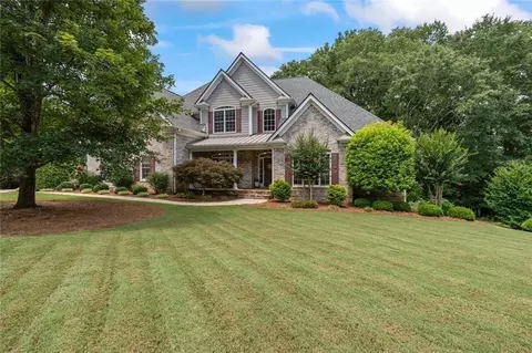 183 Sunrise Dr, Hoschton, GA 30548