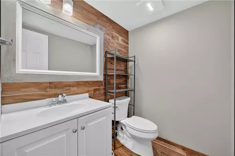Bath - 8190 Royal Troon Dr, Duluth, GA 30097 photo 7 of 8