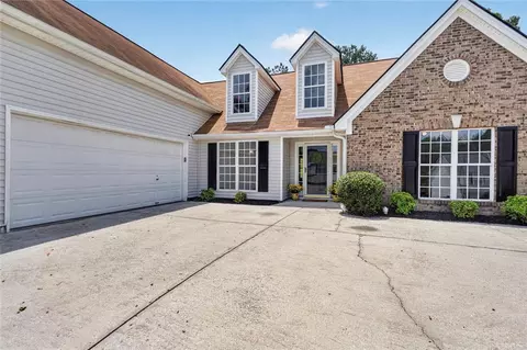 1451 Log Cabin Ln, Lawrenceville, GA 30045