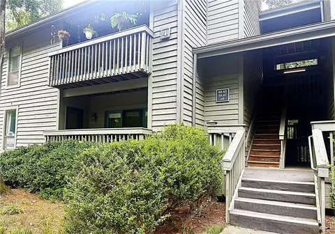 413 Tuxworth Cir, Decatur, GA 30033