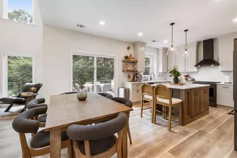 255 Fieldstone Ct, Alpharetta, GA 30009