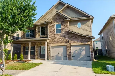 7646 Crawford Ct, Fairburn, GA 30213
