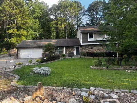7423 Chilton Ln, Riverdale, GA 30296