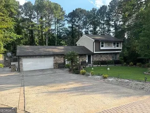 7423 Chilton Ln, Riverdale, GA 30296