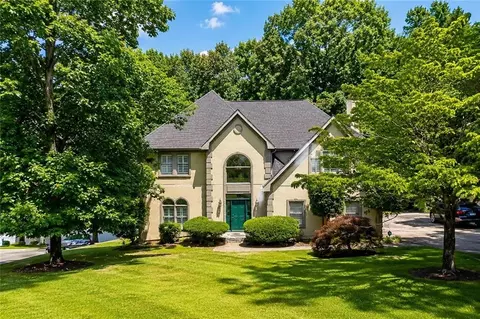 622 Plantation Dr, Lithia Springs, GA 30122