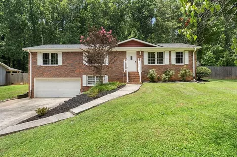 675 Teague Dr NW, Kennesaw, GA 30152