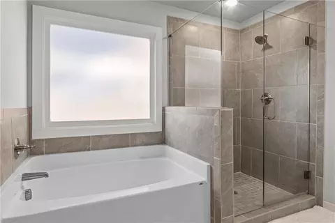 Bath - 5135 Arnold St, Covington, GA 30014 photo 2 of 3