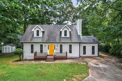 1046 River Bend Ct, Riverdale, GA 30296