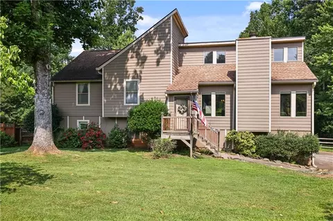 4781 Silverberry Ln NW, Acworth, GA 30102
