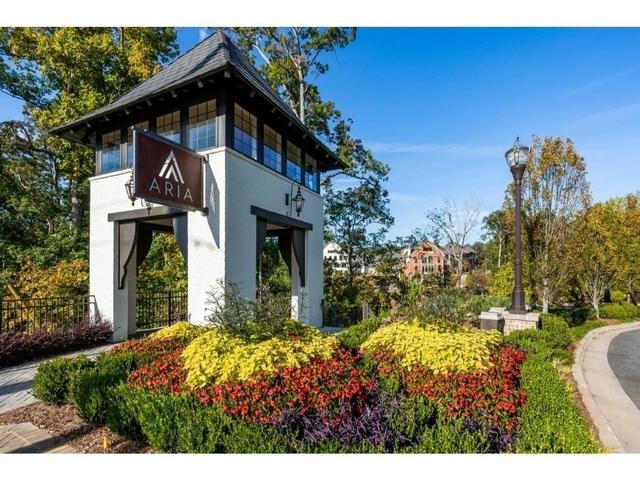 6532 Beacon Dr, Atlanta, GA 30328