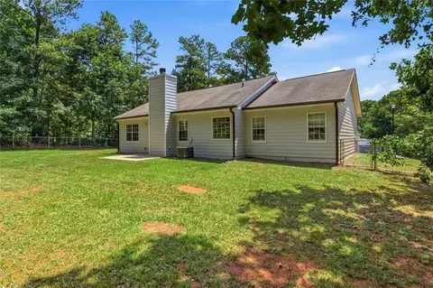 Exterior - 35 Mountainview Ter, Covington, GA 30016 photo 6 of 7
