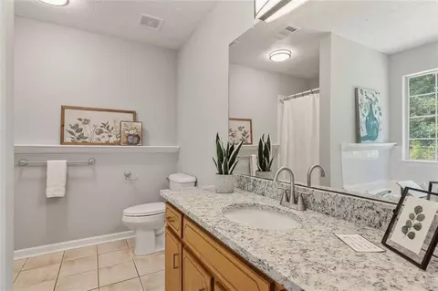 Bath - 35 Mountainview Ter, Covington, GA 30016 photo 2 of 4