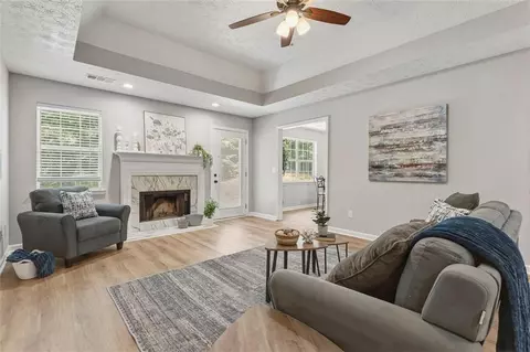 Living - 35 Mountainview Ter, Covington, GA 30016 photo 2 of 6