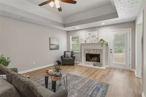 Living - 35 Mountainview Ter, Covington, GA 30016 photo 4 of 6