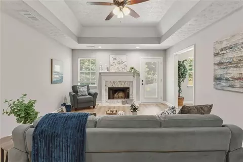 Living - 35 Mountainview Ter, Covington, GA 30016 photo 3 of 6