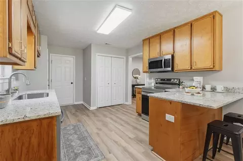 Kitchen - 35 Mountainview Ter, Covington, GA 30016 photo 2 of 4