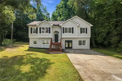 60 Shady Ct, Carrollton, GA 30116
