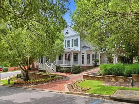 3901 Hazelhurst Dr, Marietta, GA 30066