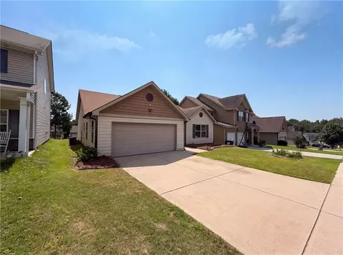 Exterior - 4981 Summersun Dr, Morrow, GA 30260 photo 5 of 6