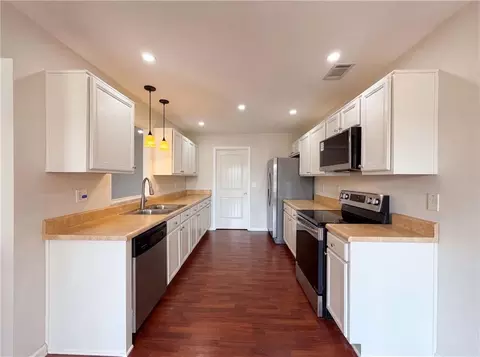 Kitchen - 4981 Summersun Dr, Morrow, GA 30260 photo 1 of 3