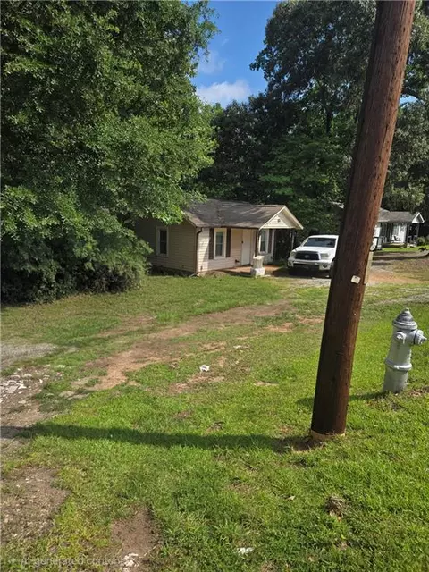 1772 Austell Rd SW, Marietta, GA 30008