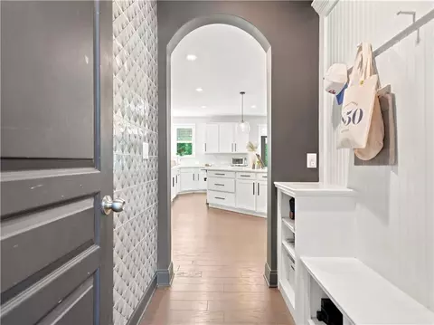 Entry Way - 542 Flying Bolt Run, Canton, GA 30115 photo 4 of 6