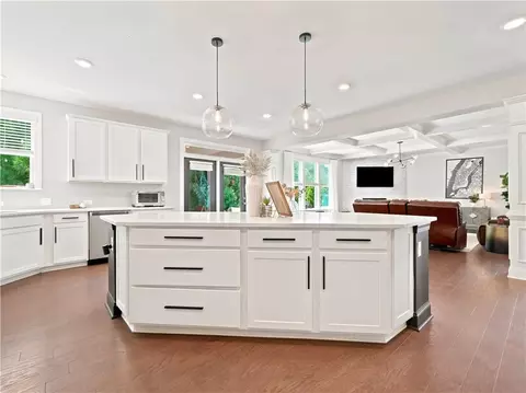 Kitchen - 542 Flying Bolt Run, Canton, GA 30115 photo 5 of 5