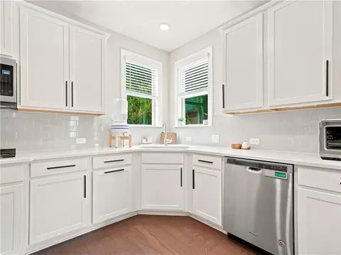 Kitchen - 542 Flying Bolt Run, Canton, GA 30115 photo 2 of 5