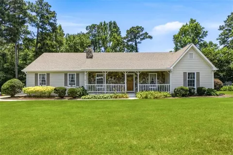 Exterior - 230 Pine Tree Ln, Mcdonough, GA 30252 photo 3 of 9