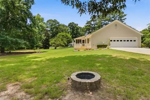 Exterior - 230 Pine Tree Ln, Mcdonough, GA 30252 photo 8 of 9