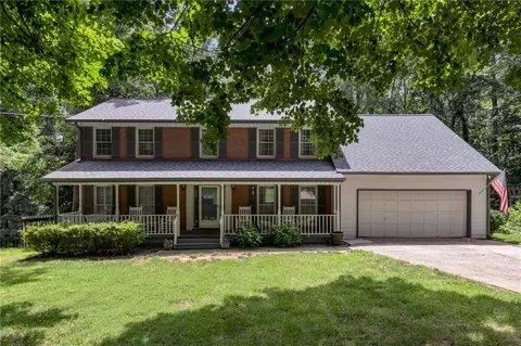 385 Summerfield Dr, Alpharetta, GA 30022