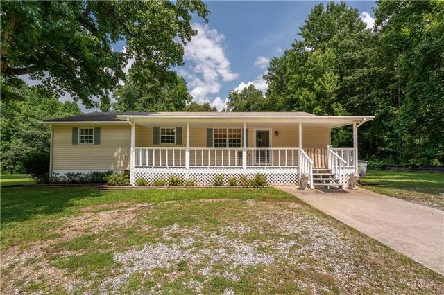 134 Asbestos Rd, Cleveland, GA 30528