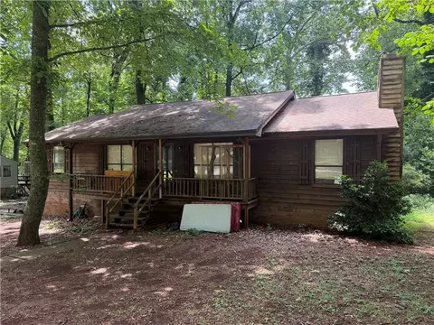 4100 Oak Stone Dr, Douglasville, GA 30135