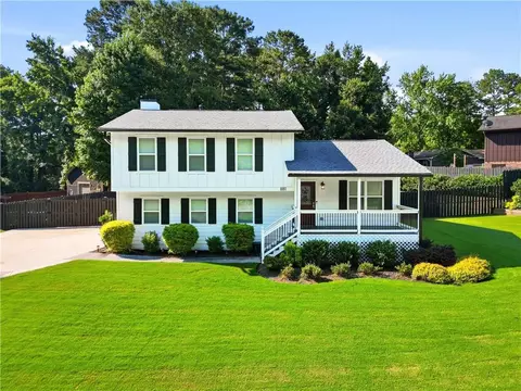 880 The Cir, Lawrenceville, GA 30043