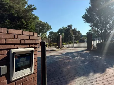910 Summer Pl, Norcross, GA 30071