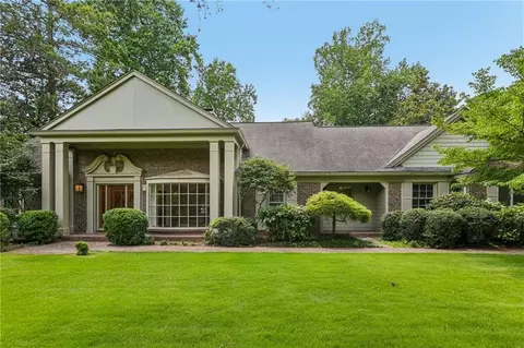 3135 Spalding Dr, Atlanta, GA 30350