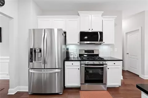 Kitchen - 1981 Birch Crest Pl, Dacula, GA 30019 photo 3 of 6