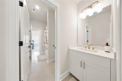 Bath - 3440 Ashfield Point Ave, Duluth, GA 30096 photo 5 of 6