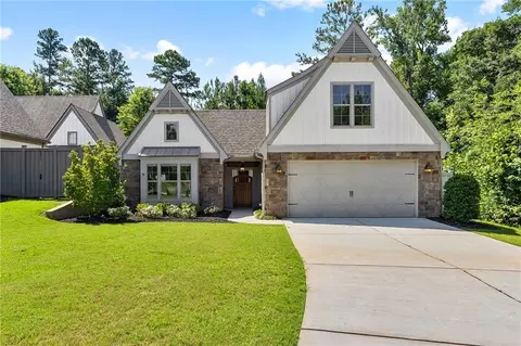 225 Arbor Garden Cir, Newnan, GA 30265