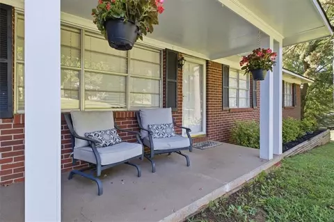 Exterior - 112 Pine St, Calhoun, GA 30701 photo 3 of 3