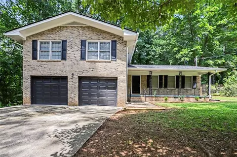 345 Fond Du Lac Dr, Stone Mountain, GA 30088