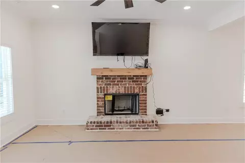 Living - 632 Campbell Rd, Covington, GA 30014 photo 3 of 6